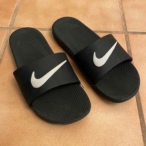 Nike Men’s slides size 9